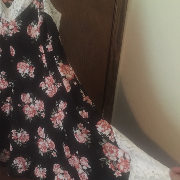 Torrid Rockabilly/Summer Dress size 1 - Picture 2 of 5